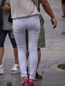 (215) 2015-06-23紧身白裤妇妇 特写 [28P]