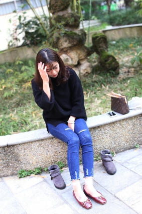 DXG-Z5-5-022【449P+2V】紧身牛仔裤里丝足长腿女同--套图视频