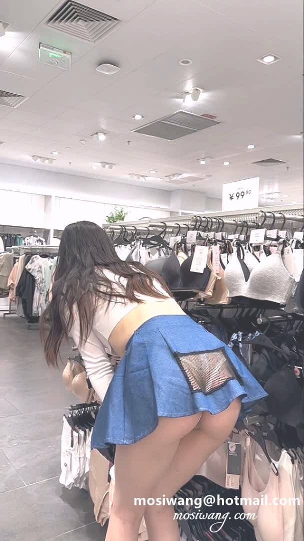 小逗逗 服装店.mp4_20250331_222901.942.jpg