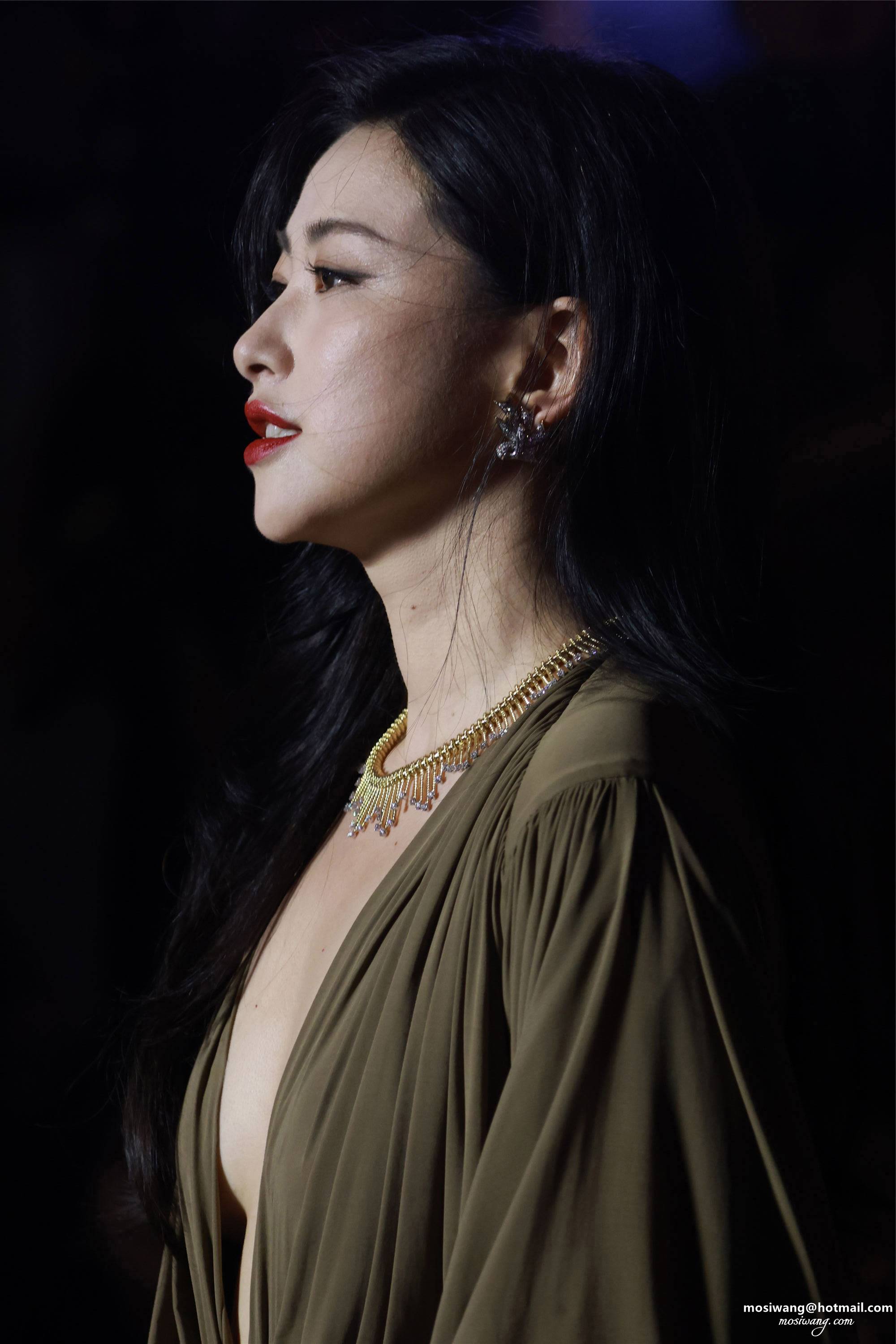 kacajp.cc-2024-10-17 201116(19)-给此邮箱发邮件：mosiwang@hotmail.com.JPG