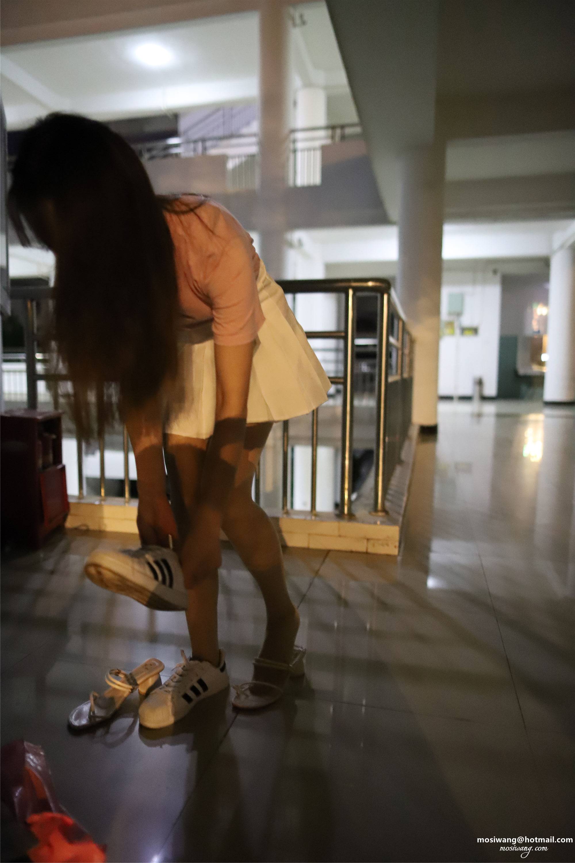 IMG_8085-给此邮箱发邮件：mosiwang@hotmail.com.JPG
