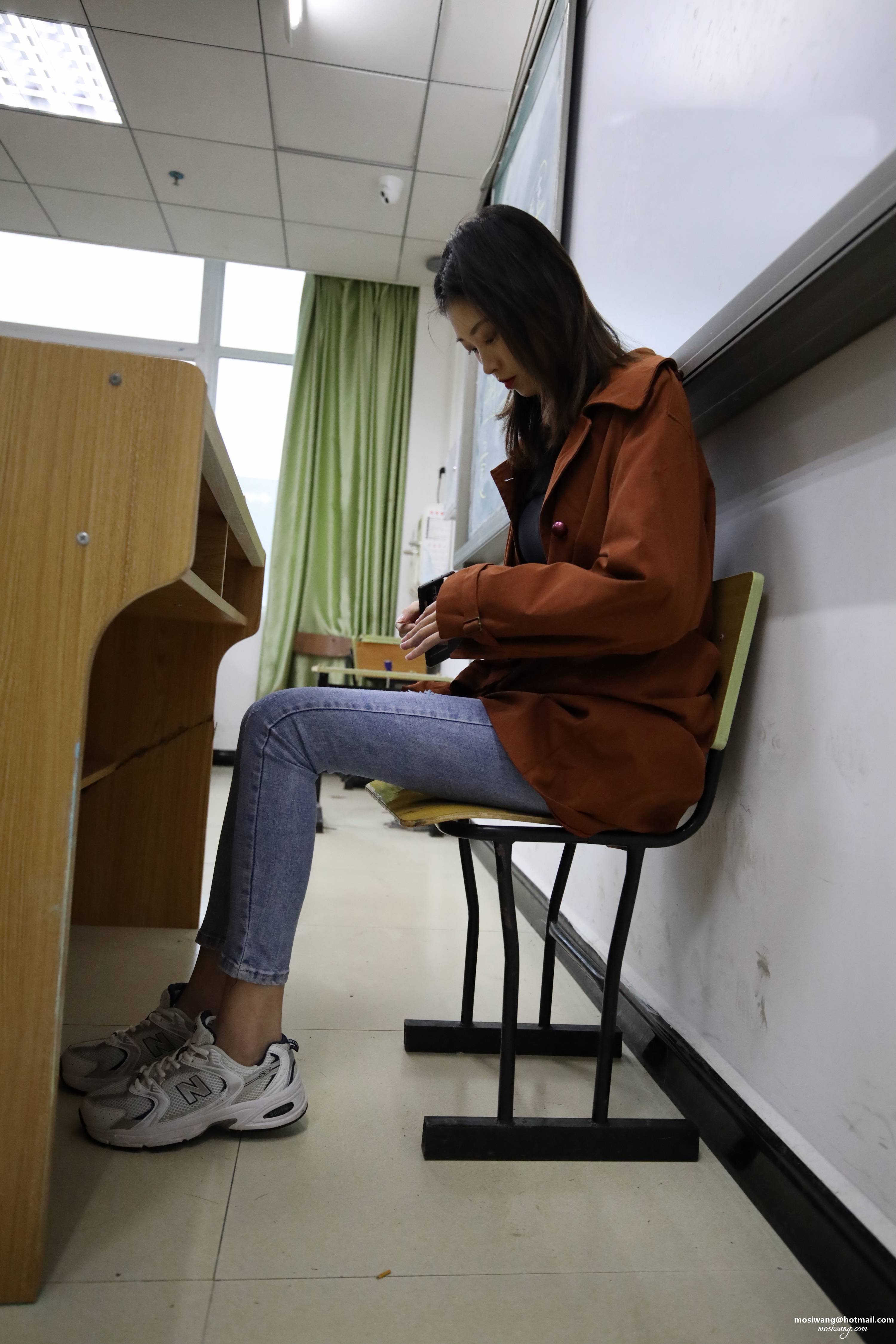01-给此邮箱发邮件：mosiwang@hotmail.com.jpg