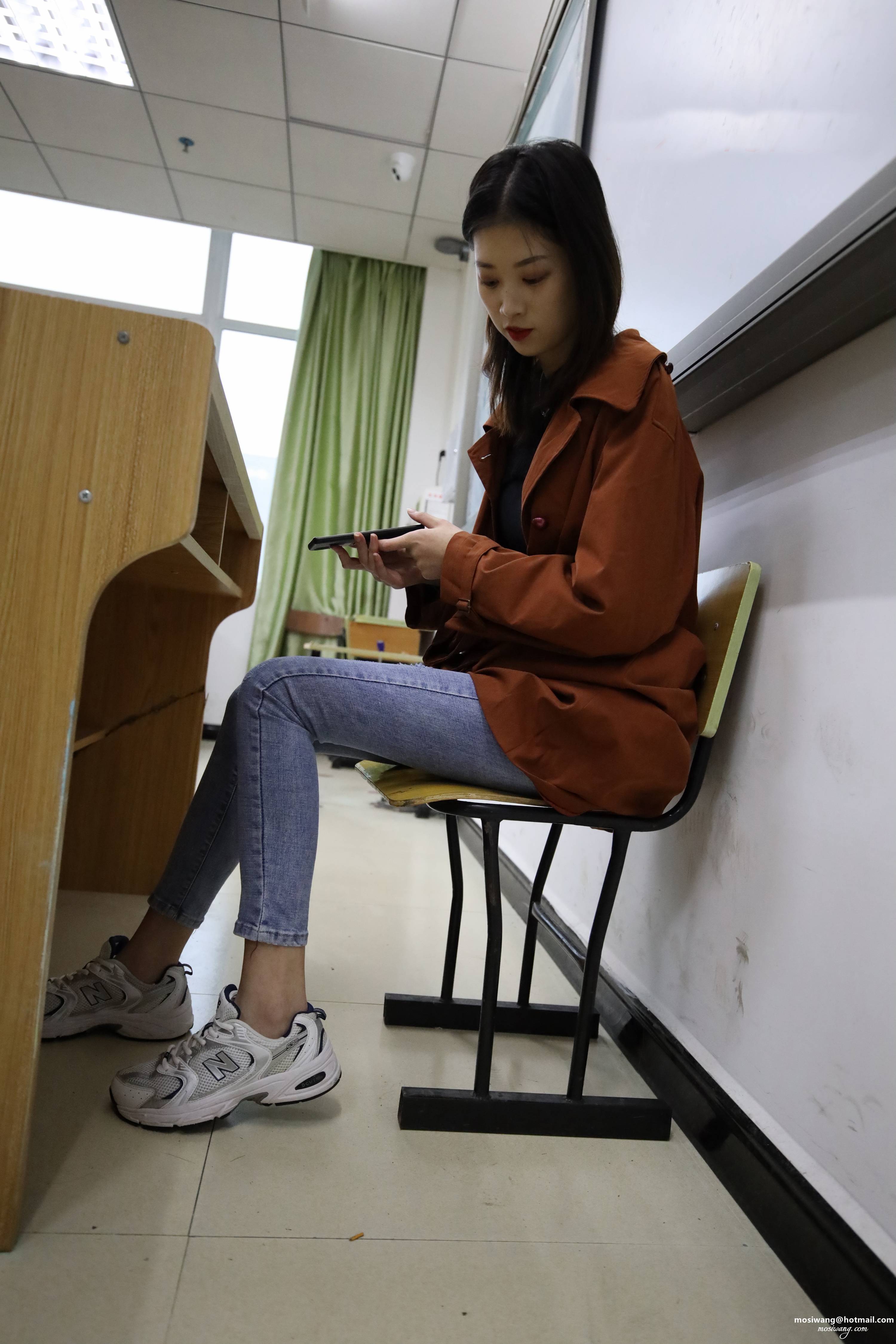 02-给此邮箱发邮件：mosiwang@hotmail.com.jpg