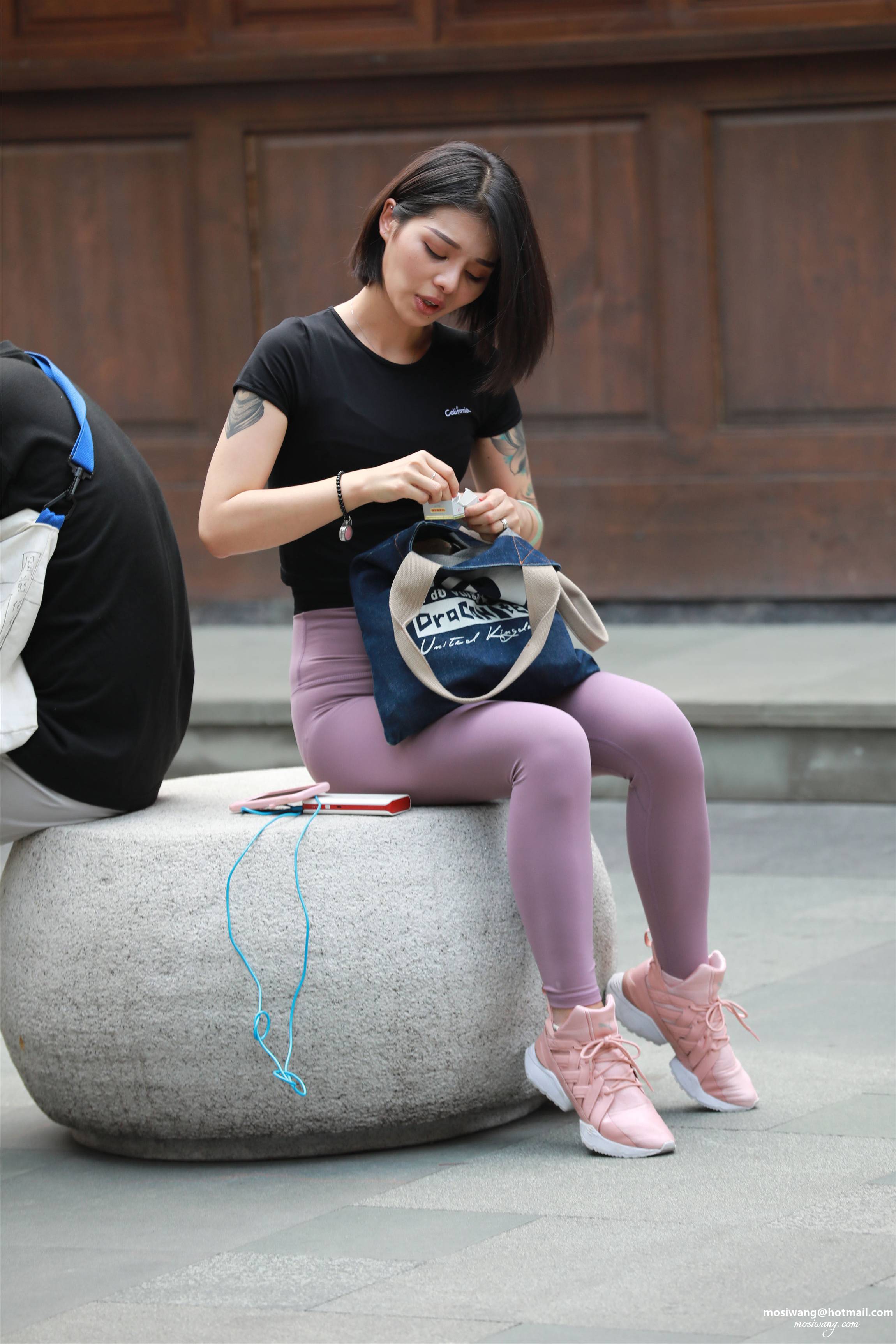 B35A0644-给此邮箱发邮件：mosiwang@hotmail.com.JPG