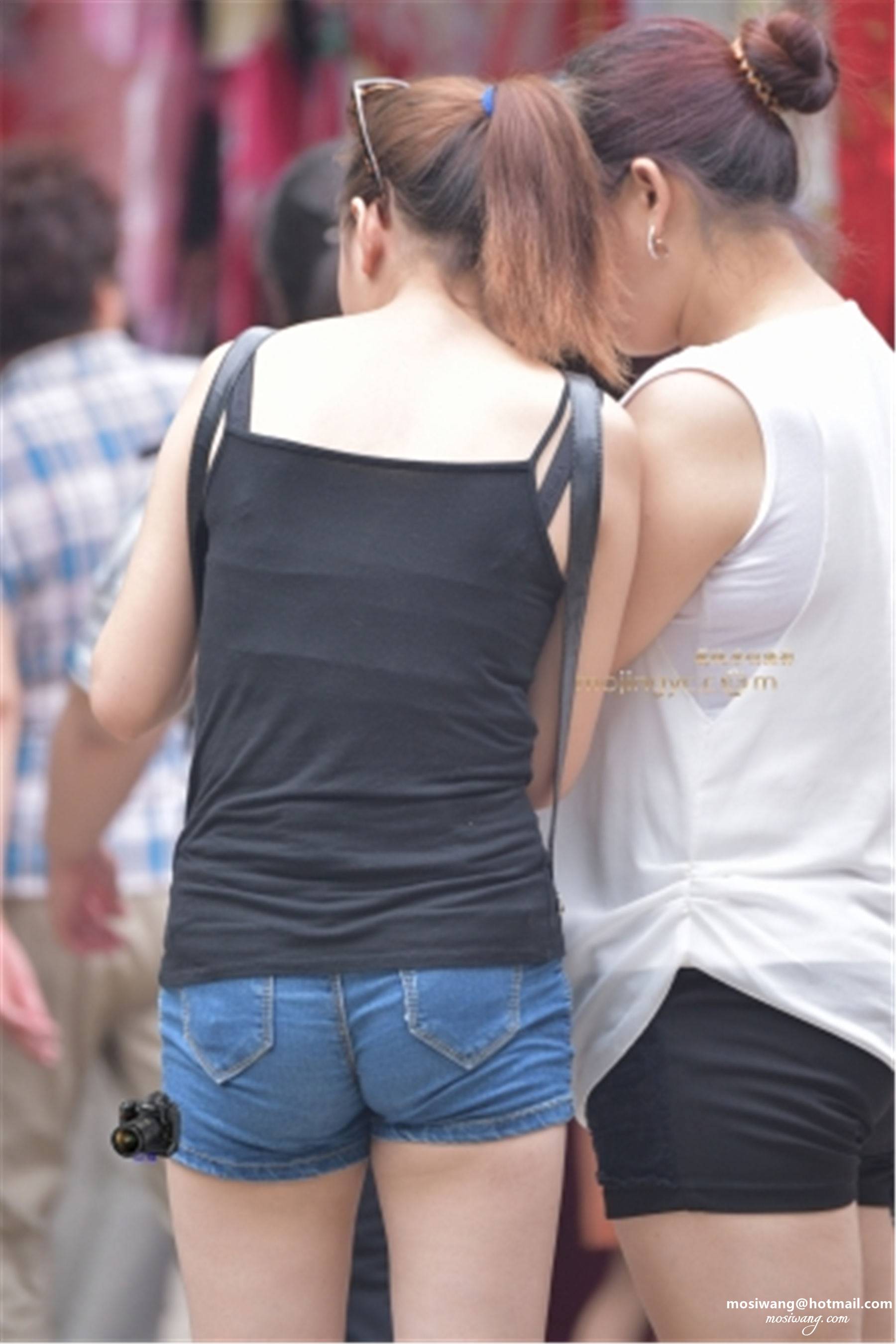 01-2016-03-25黑色背心短裤妇妇17张 [17P]-5940.jpg