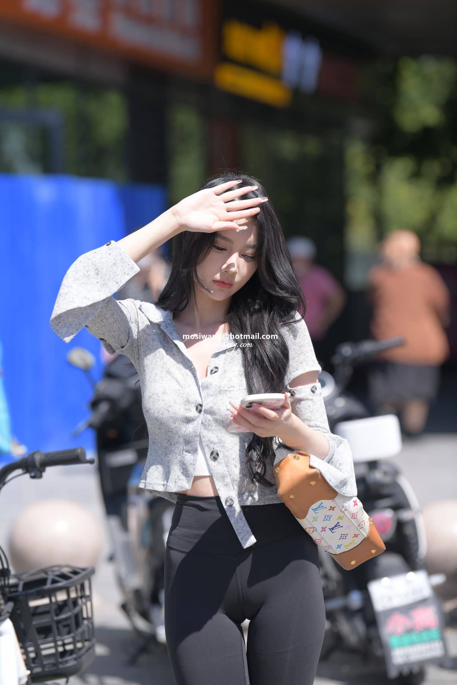 mosi520.com-1 (240)-给此邮箱发邮件：mosiwang@hotmail.com.JPG