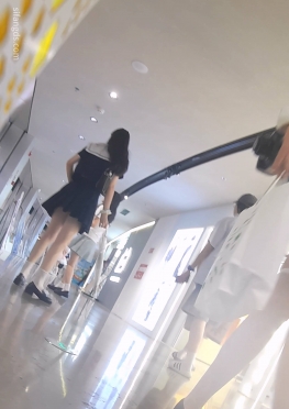72352逛商场的jk短裙白腿大长腿美女同学视频