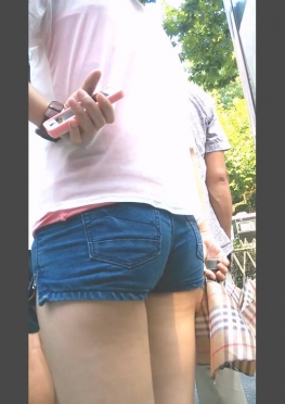 65458-65460魔镜街拍第一站牛仔热裤短裤长腿美女视频