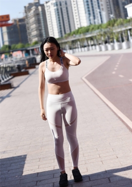 白色J身运动K【187P】爱运动的白色紧身裤长腿女孩套图
