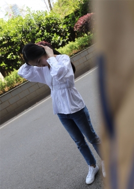 099 大学生系列2020年-01月 X6 活动模特2 牛仔裤短丝白鞋 [196P...