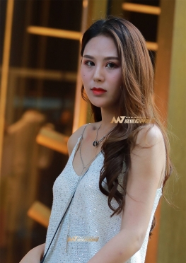 长腿，紧牛，美女