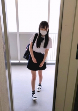 72565-72566每天下班回家遇到的jk短裙白腿小姐姐视频