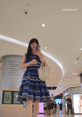 72322逛街的长裙高跟鞋美女视频