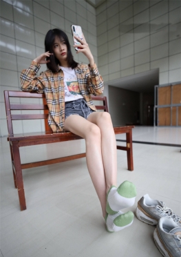 106 大学生系列 2020年-10月 04 热裤短棉袜 [148P-111.18 MB]