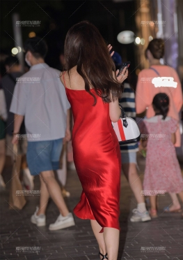 (43130) 夜幕下的红裙 [17P]