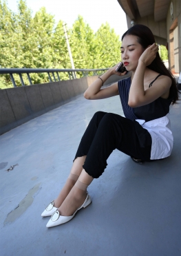 DXG-Z3-2-008【221P+1V】舞蹈生肉丝足长腿女同--套图视频