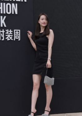 (43651) 美女的鞋子真好看~ [10P]