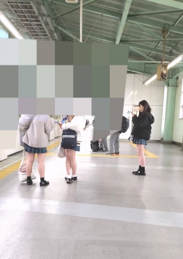 72571每天下班回家遇到的jk短裙白腿小姐姐视频