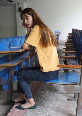 095 大学生系列2020年-01月 X1 活动模特1 教室牛仔裤里丝 [154P...