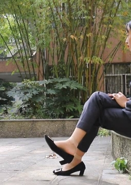 71904-71905在学校换肉丝的长腿美女同学视频