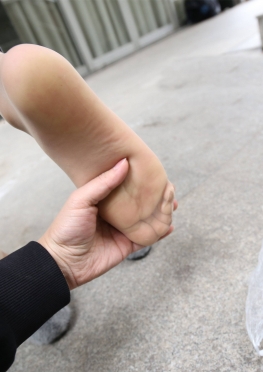 DXG-S050【192P】在学校一角的女同学穿着肉丝足长腿小姐姐