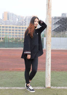 DXG-S046【361P】今天去了女同学的寝室，里面充满了青春气息