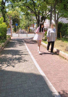 72564每天下班回家遇到的jk短裙白腿小姐姐视频