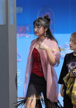 包臀裙，高挑少妇