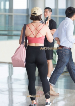 健身之美 黑色紧身瑜伽库女孩子