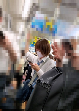 72573每天下班回家遇到的jk短裙白腿小姐姐视频