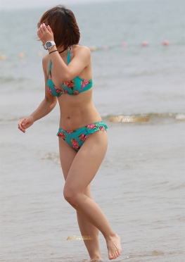 妩媚花泳装