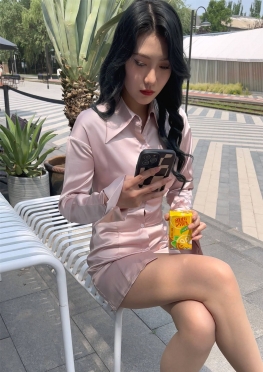 72338逛街的短裙大长腿美女视频