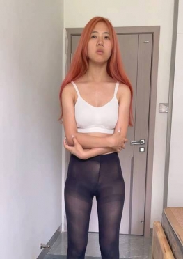 71644-71654来我家锻炼的黑色紧身瑜伽裤长腿美女同学视频