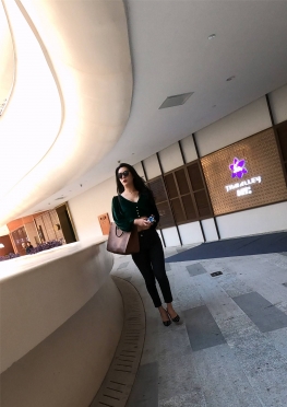 72597-72598身材高挑的小蛮腰紧身牛仔裤长腿美女视频