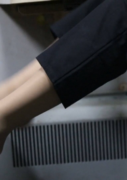 71925-71926火车上肉丝足长腿美女同学视频