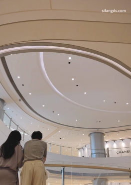 72041逛商场的灰色短裙包裙长腿气质美女视频