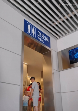 72069展会现场的红色短裙大长腿美女视频