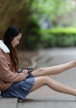 109 大学生系列2020年-11月 03 百褶裙肉丝 [182P-813.26 MB]