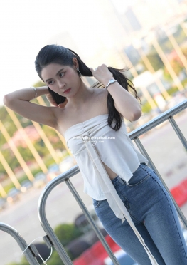 7158NZK【89P】逛街的牛仔裤小姐姐套图