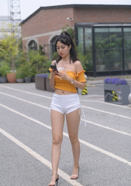 6514两个人的烟火-白RK【707P】超短白色热裤短裤长腿美女
